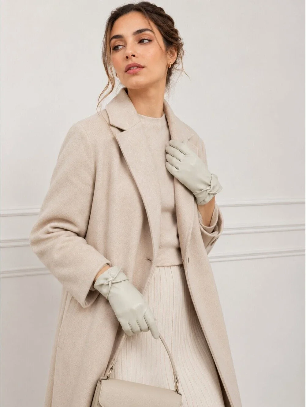 Sasso + Smyth Women Tech Touch Leather Gloves Ivory Bow Detail Size L NWT